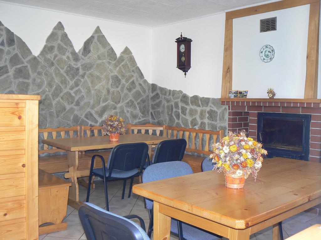 Guest House Pieninka Lesnica ภายนอก รูปภาพ